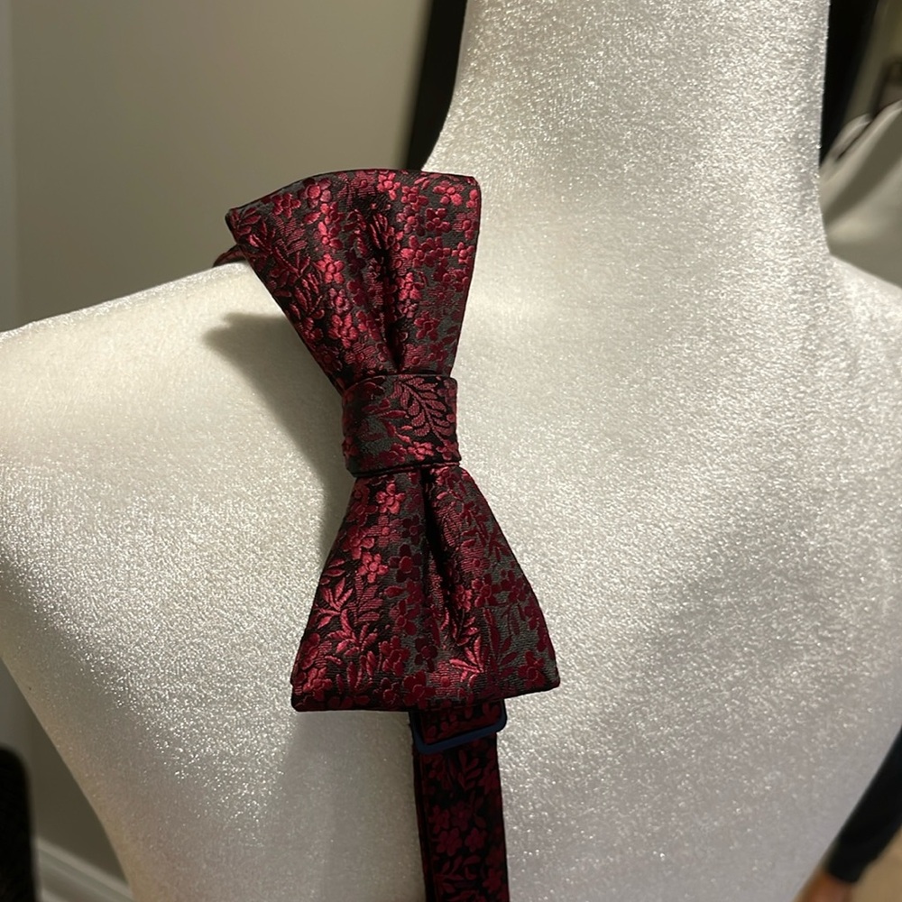 Men’s bow tie, burgundy/wine color, adjustable
